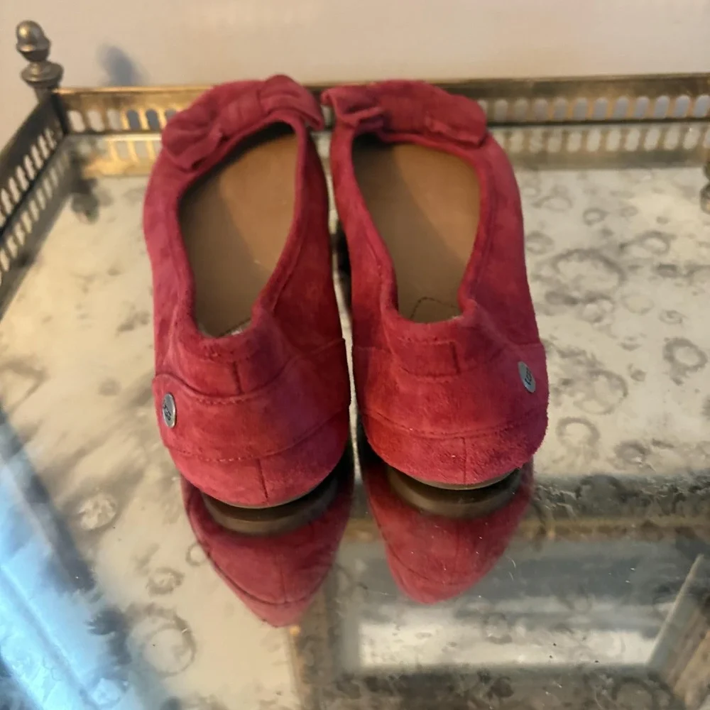 UGG Shoes Womens Size 6.5 Red Suede Ballet Flats Bow‎ Shearling Lined Loafers